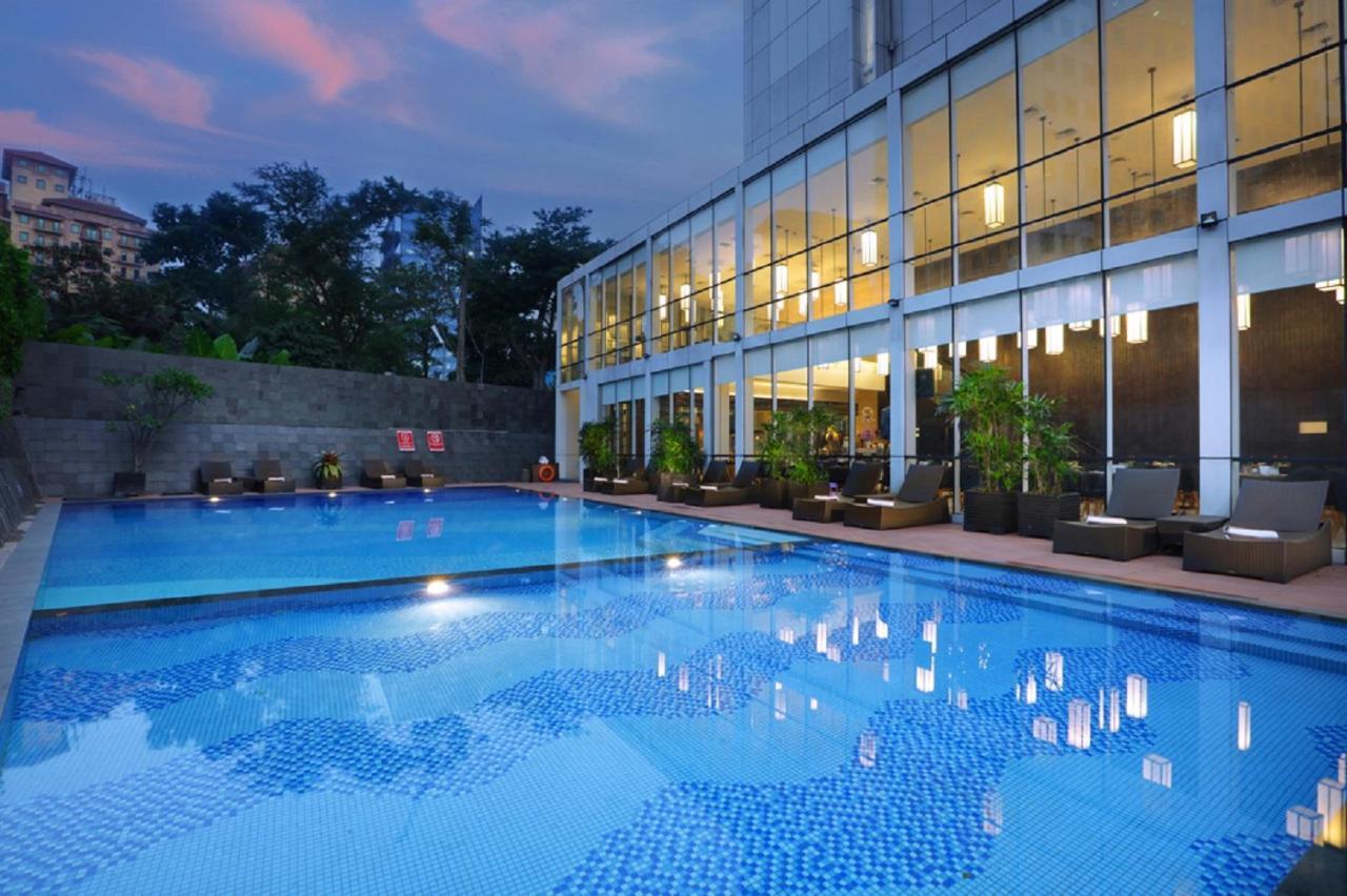Aston Priority Simatupang Hotel And Conference Center Jakarta Exterior photo